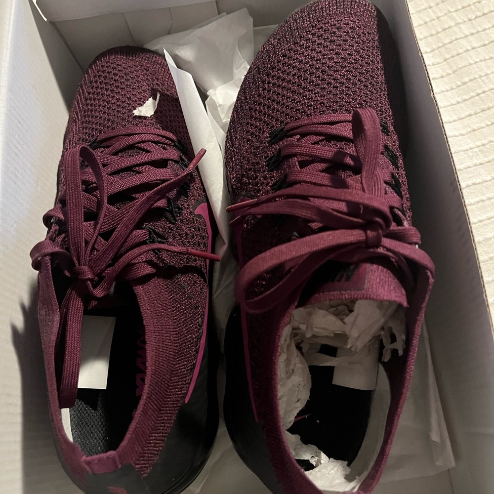 PURPLE NIKE VAPORMAX W9